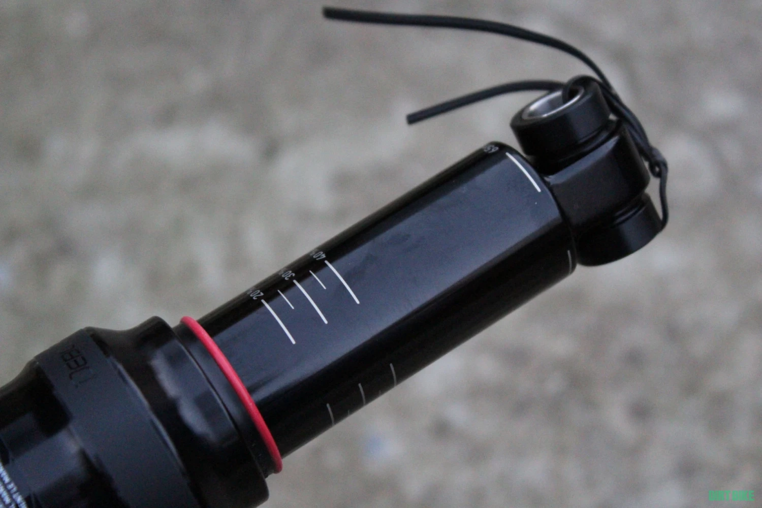 5. RockShox Super Deluxe Select R DebonAir 205x65mm Trunnion