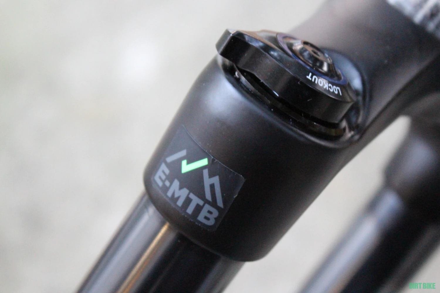 4. RockShox 35 Silver TK 29" Solo Air 130mm Tapered Boost furca suspensie