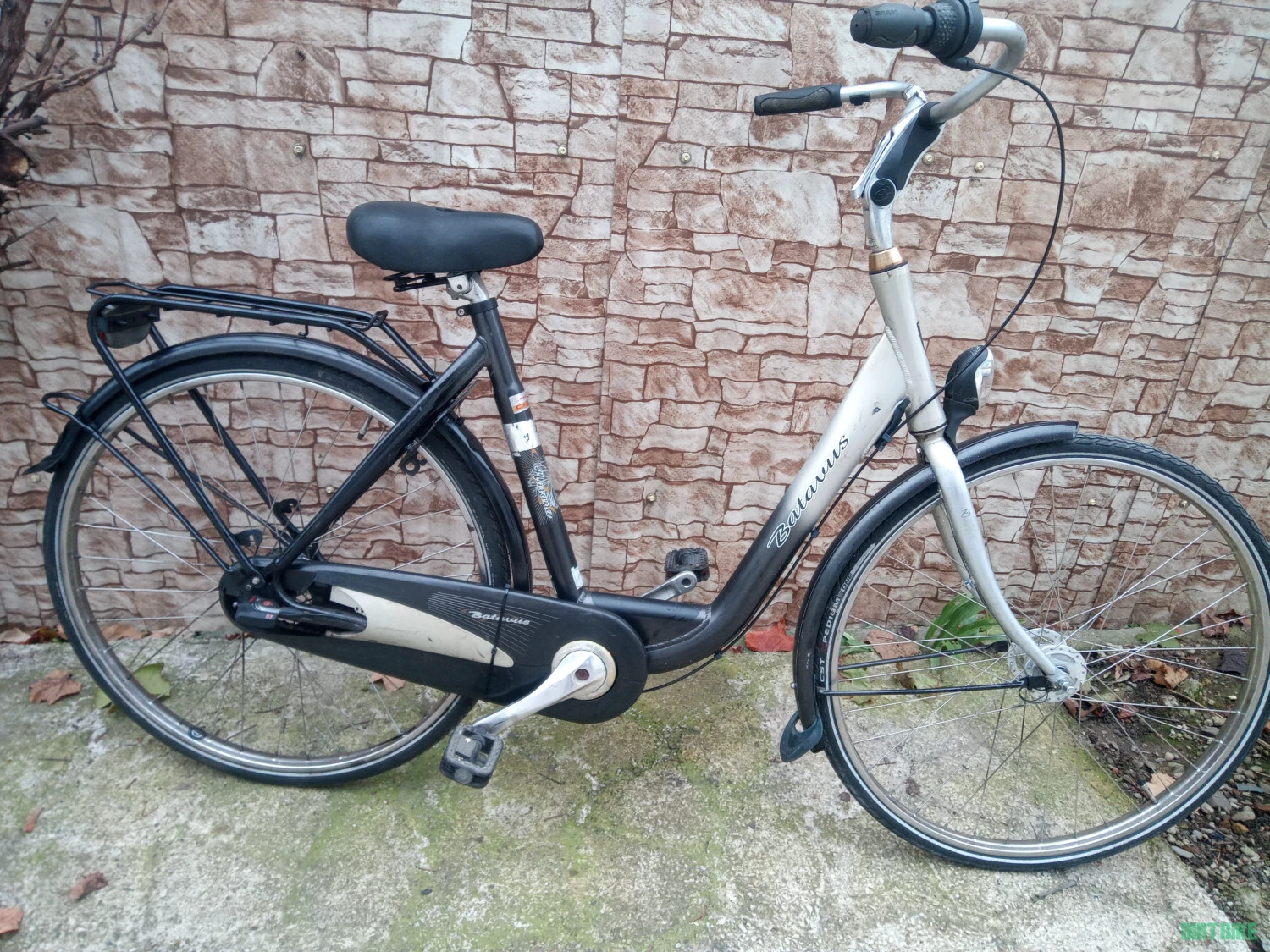 6. Vând biciclete