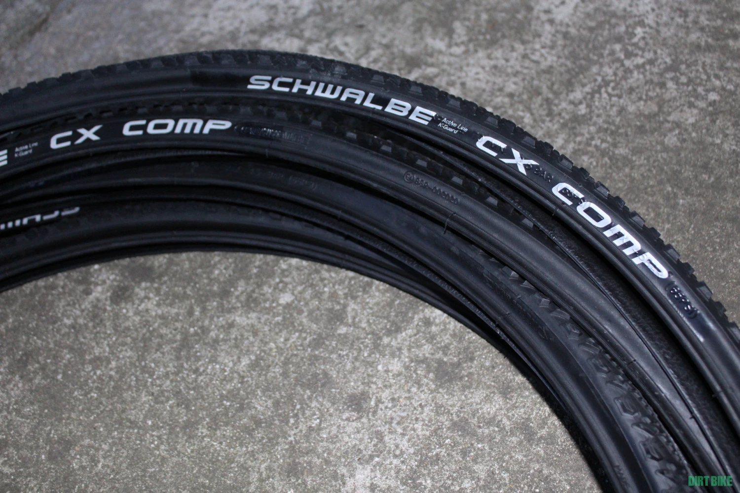 5. Schwalbe CX Comp - Active SBC K-Guard - 28x1.35 sarma
