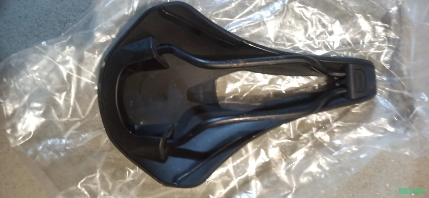 3. Sa Fizik Tempo Argo R3