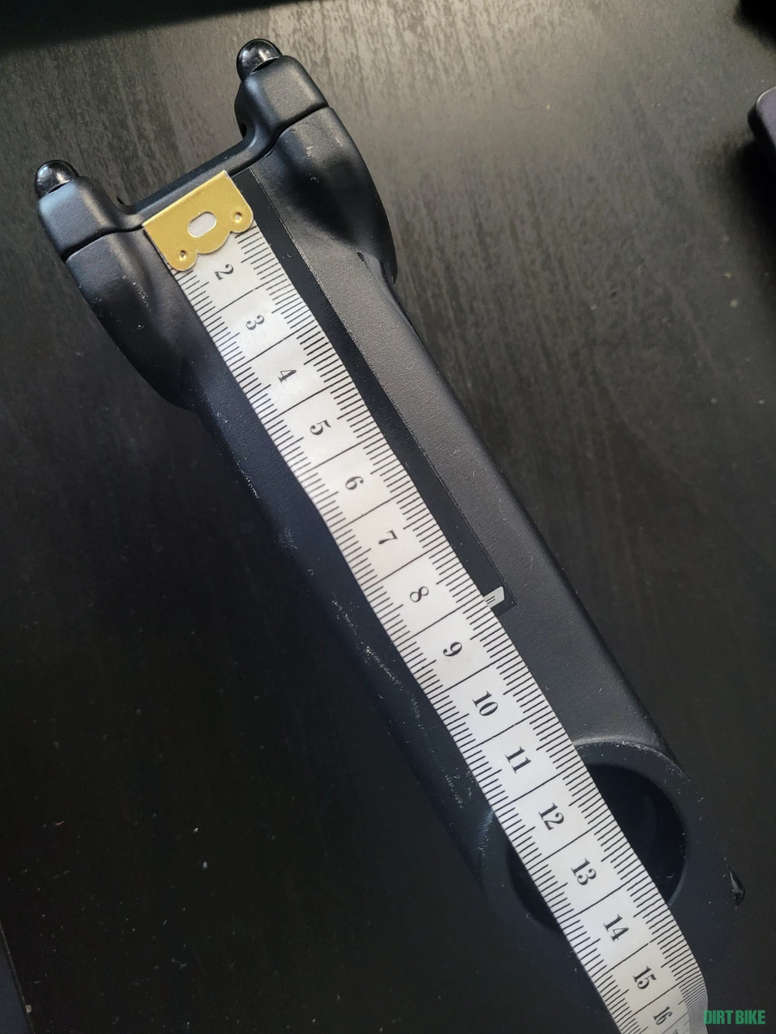 2. Pipă FSA 11 cm, cu suport pentru rutare cabluri