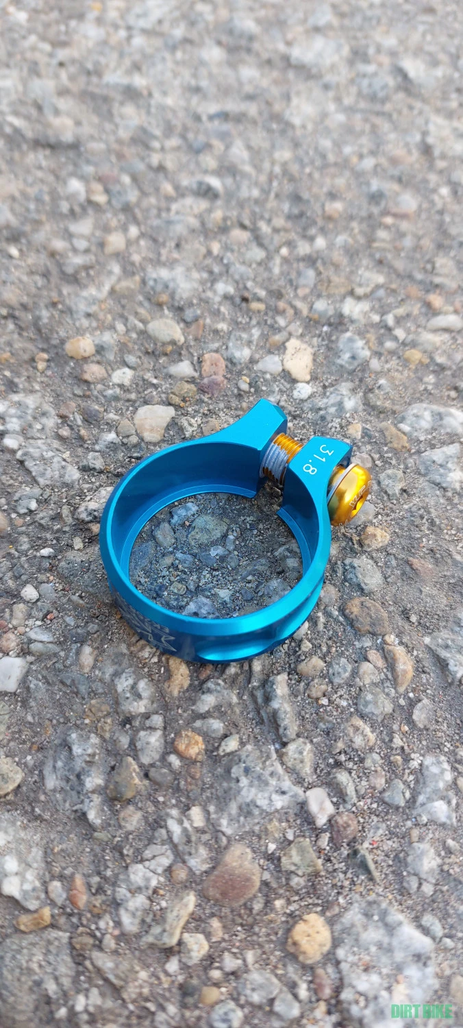2. Colier tija de sa KCNC 10G 31.8mm cu surub scandiu, albastru