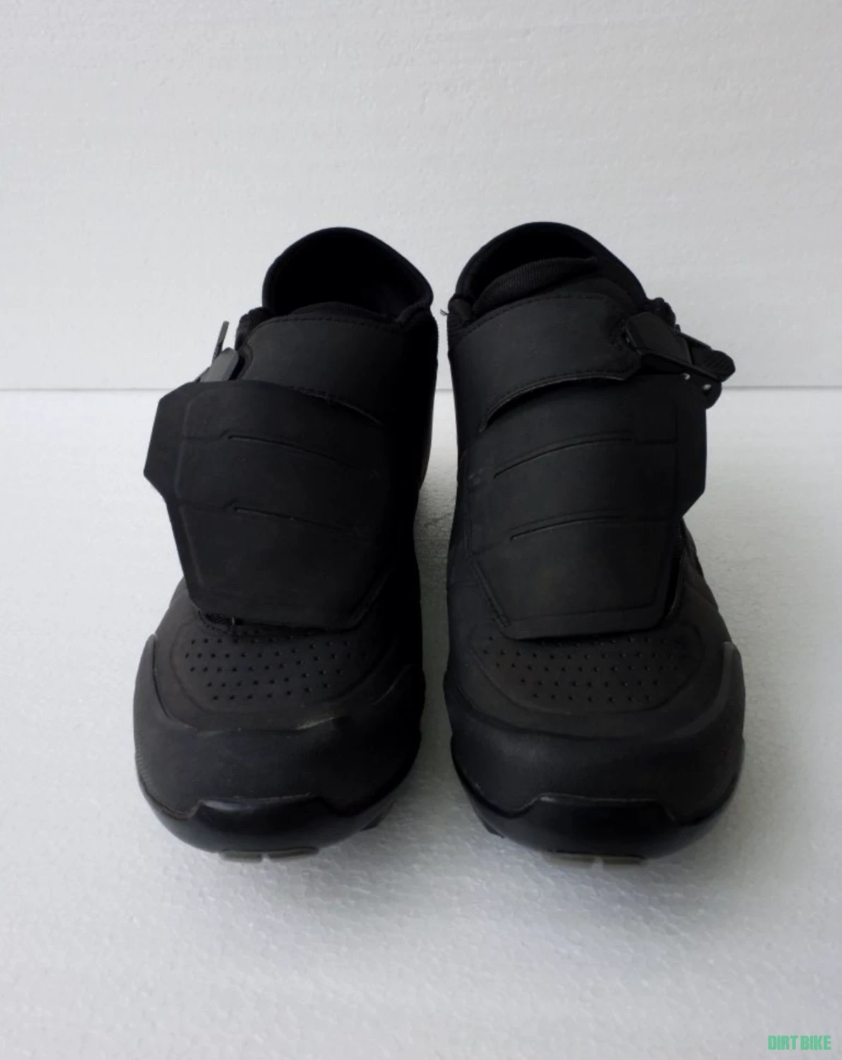 6. Pantofi Shimano ME7 / SH ME702