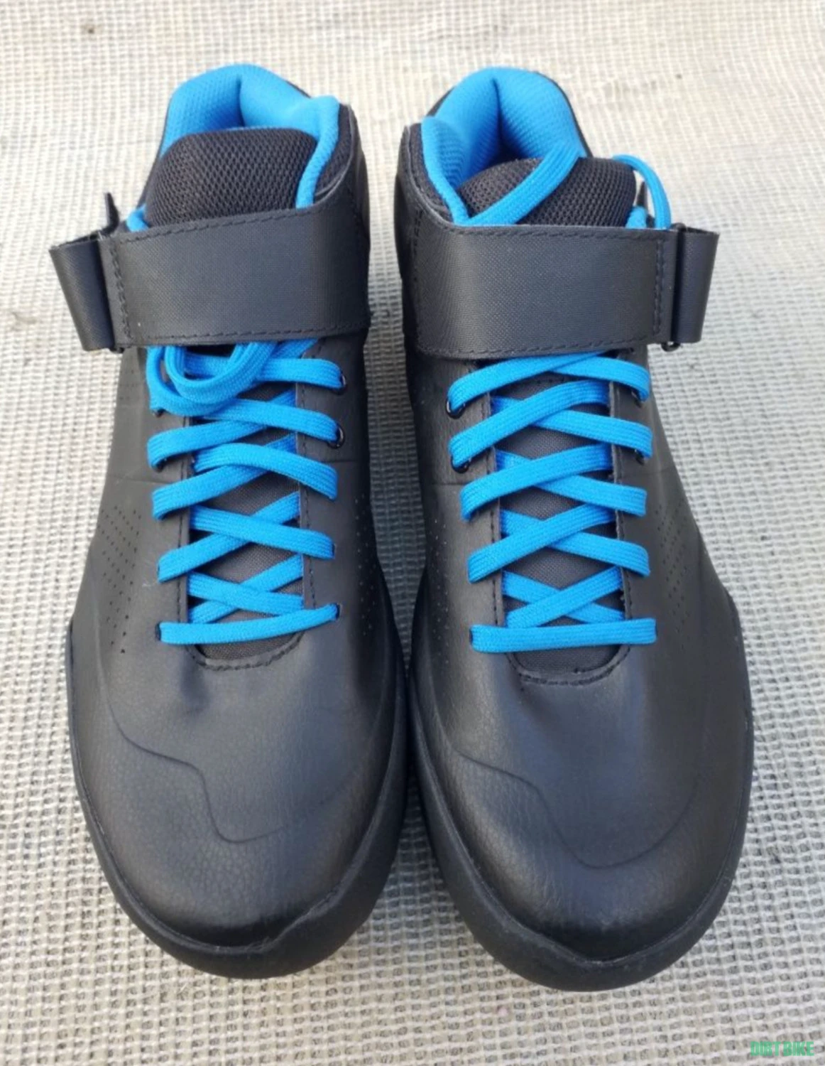 2. Pantofi bike/dowhill Giant Shuttle