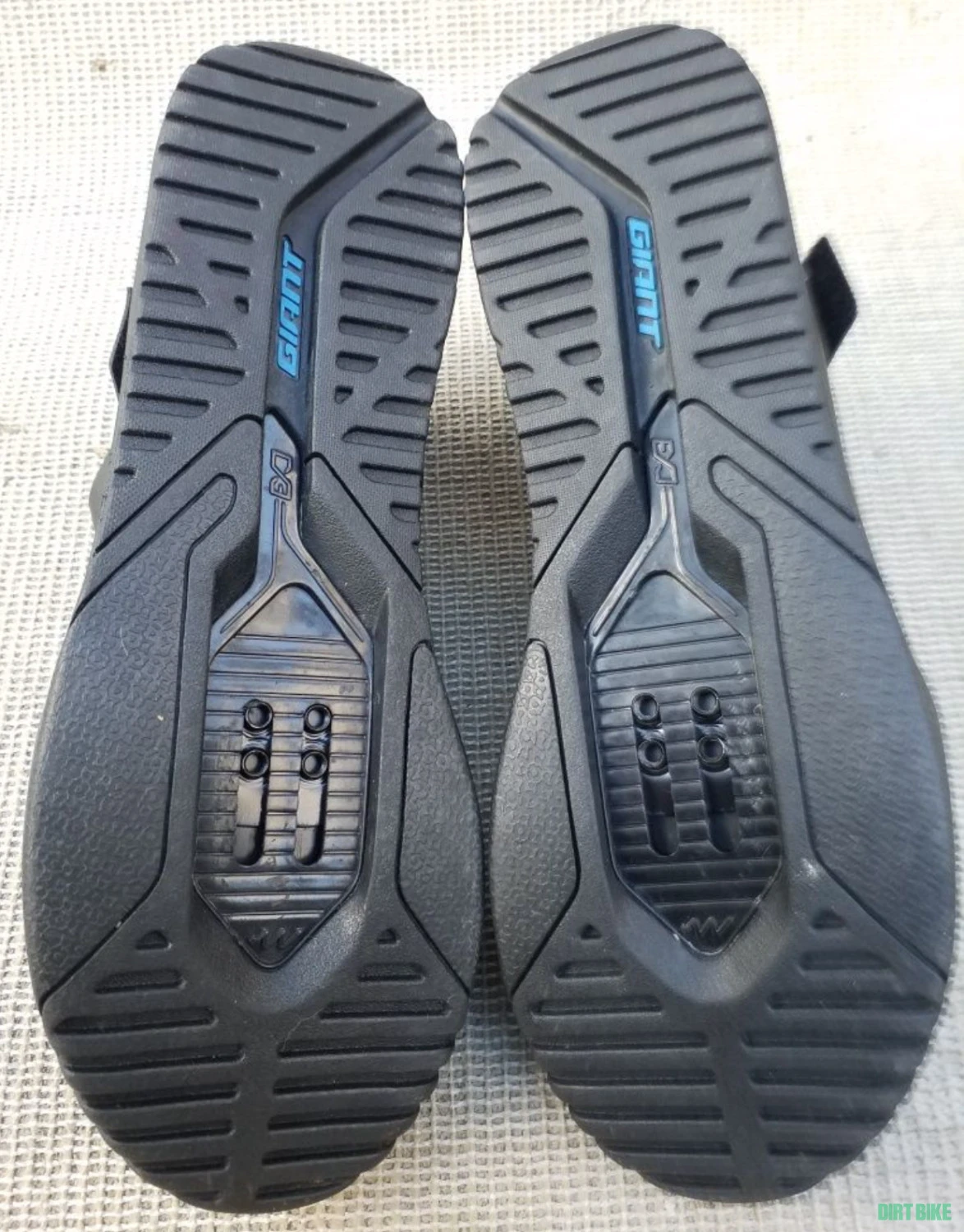 6. Pantofi bike/dowhill Giant Shuttle