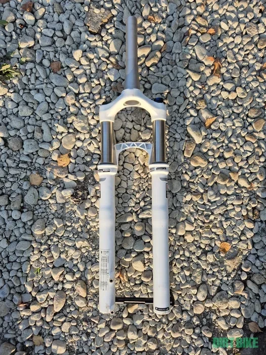 6. Furca Rockshox Recon 29 air