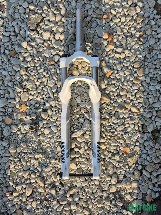 7. Furca Rockshox Recon 29 air