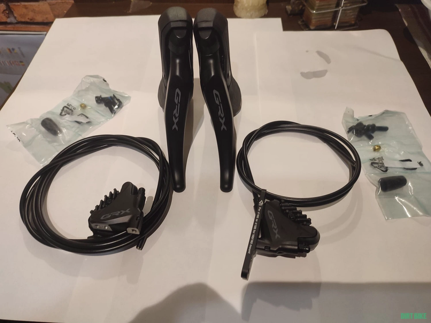 1. Set ergopawer+frane hidraulice Shimano GRX