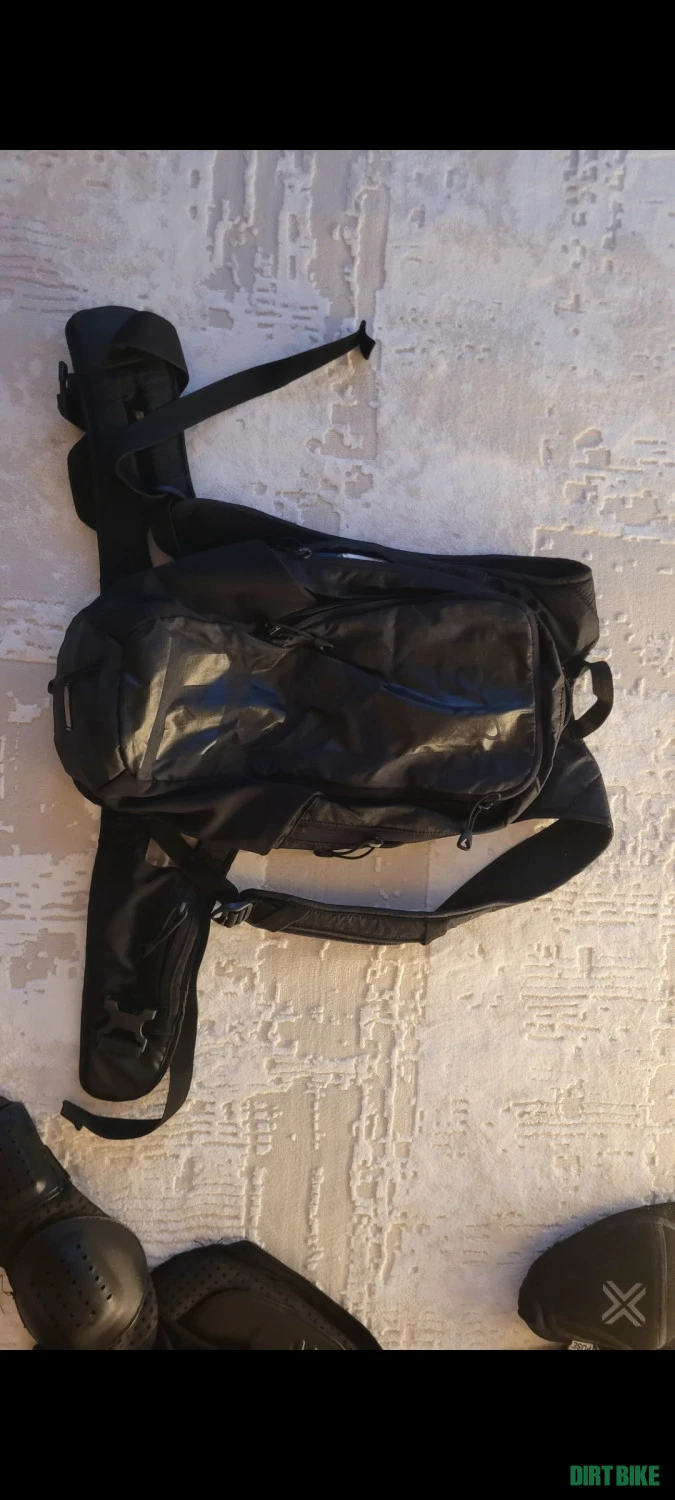 1. Vand rucsac Fox in stare bună