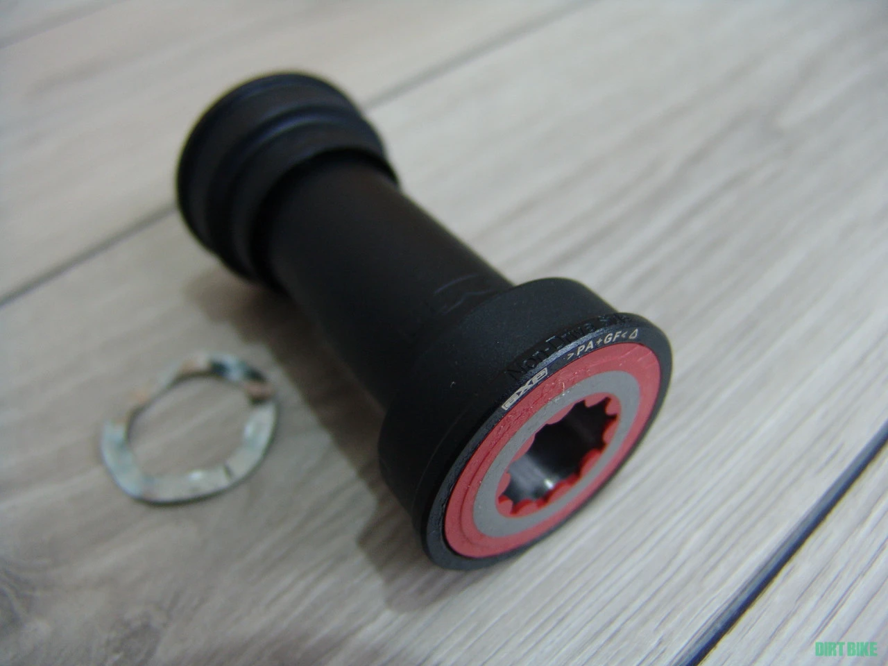 2. Butuc pedalier pressfit SRAM GXP BB86/Nou