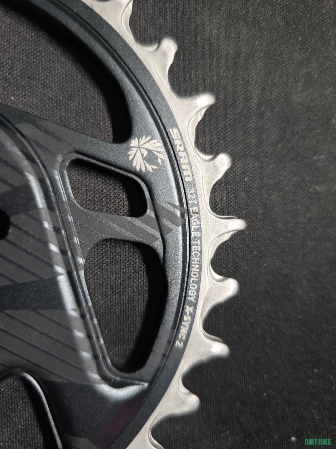 1. SRAM X-Sync 2 Eagle CF 3mm Offset Chainring 32T