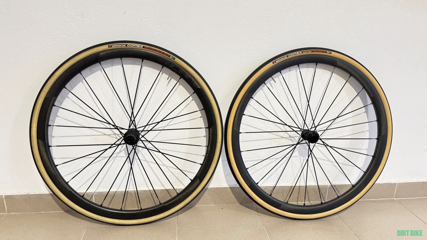 1. Roti carbon Mavic Cosmic SLR 32