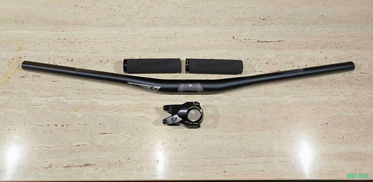 1. Cockpit Lapierre, ghidon 760 mm, nou