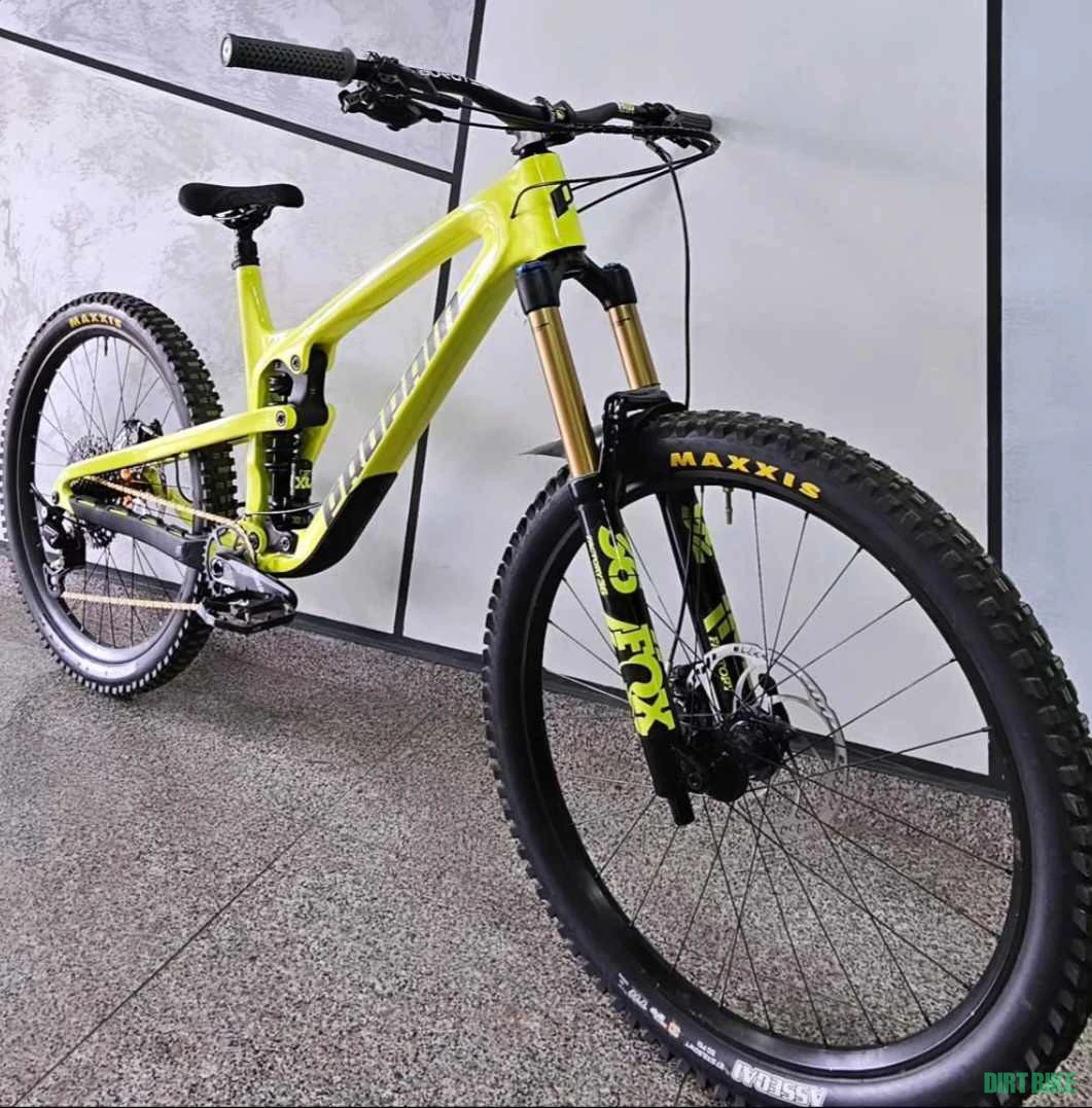 1. Propain Spindrift Carbon