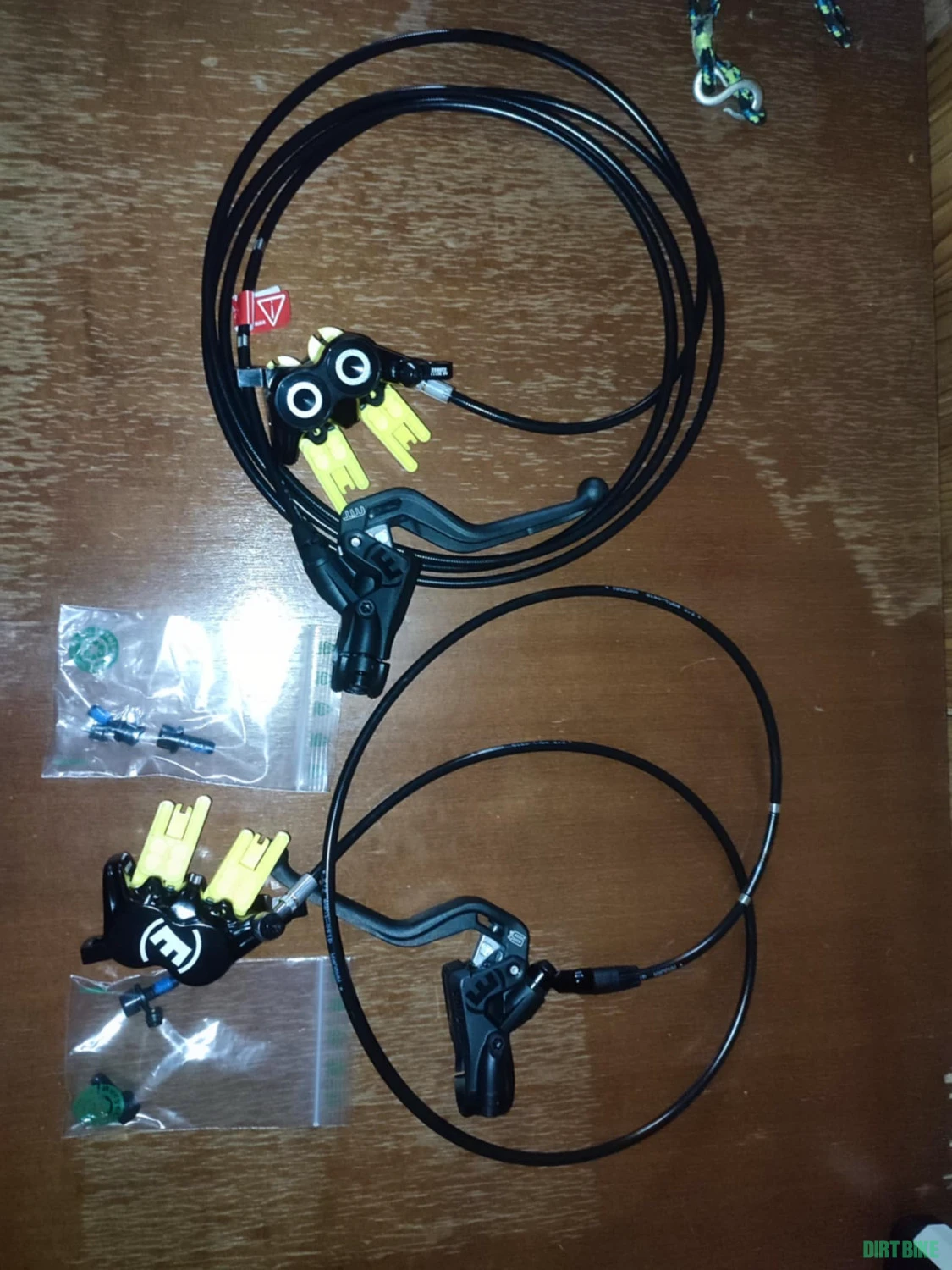 1. Set frane Magura mt5 4 pistoane