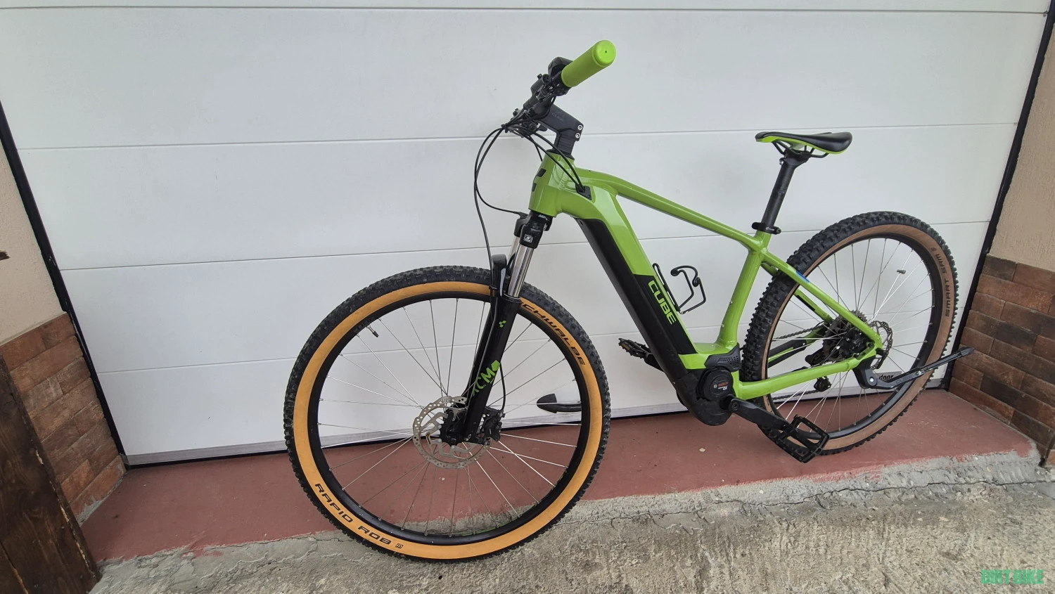 1. Bicicleta electrica Cube Reaction One