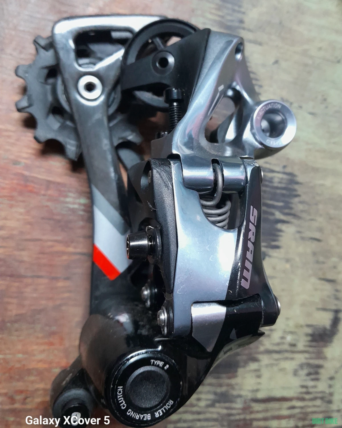 2. Vând schimbator spate sram xx1 red