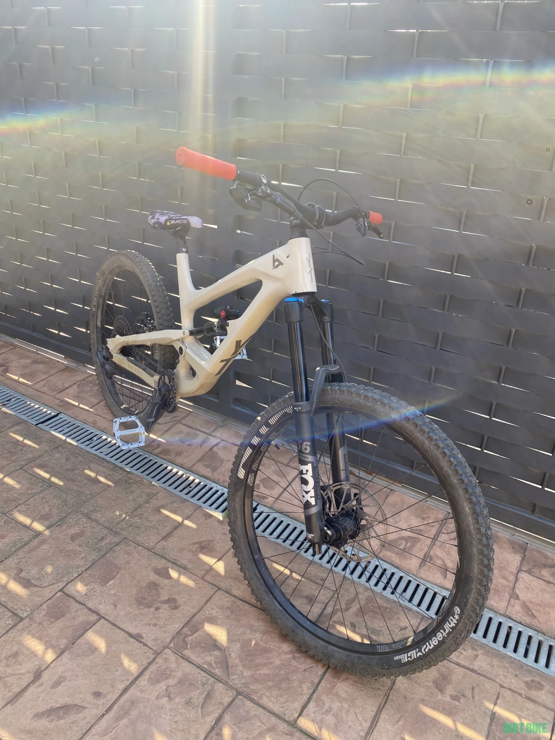 4. VÂND YT CAPRA CARBON 2021