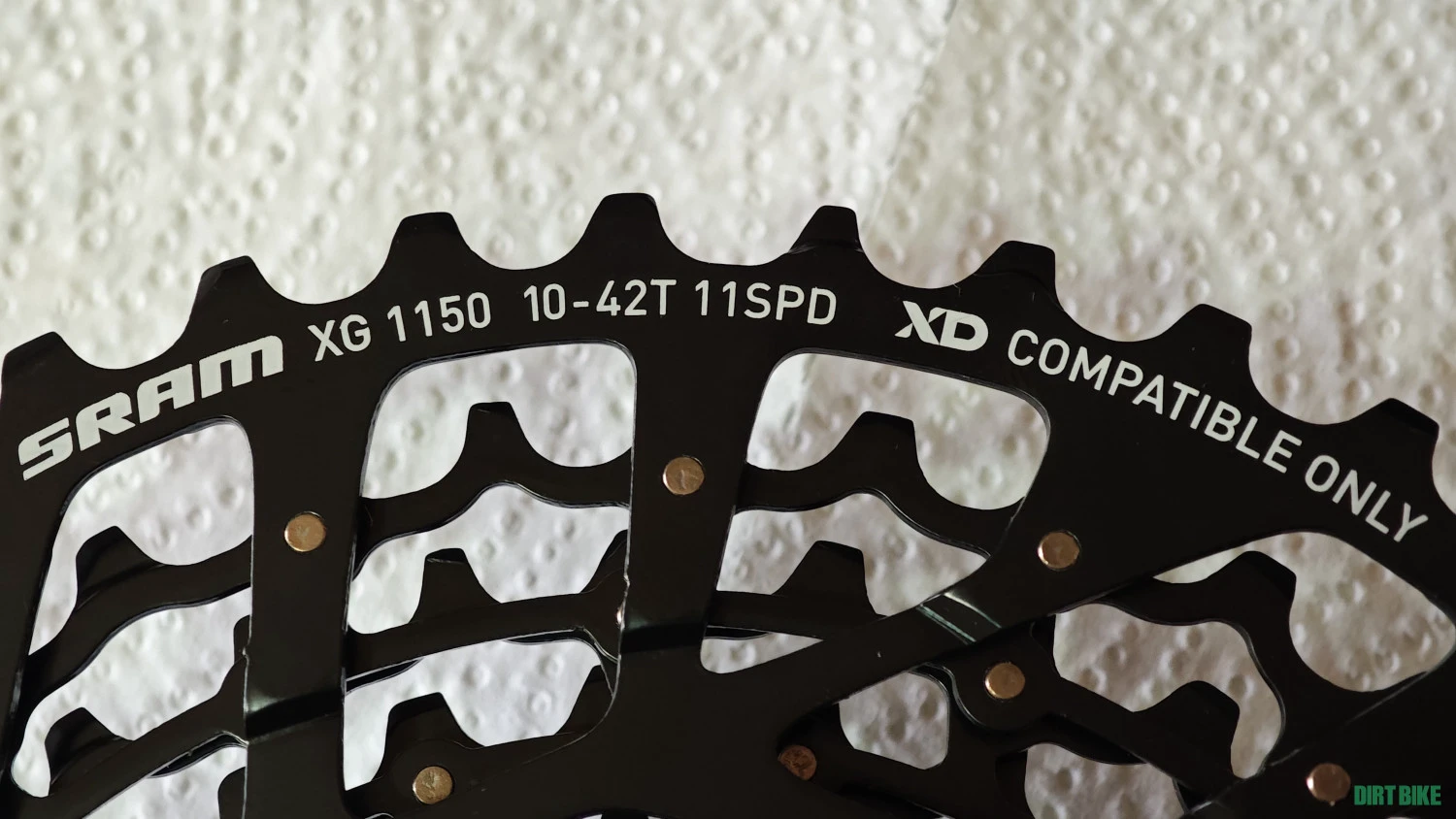 1. Pinioane Sram XG-1150 10-42