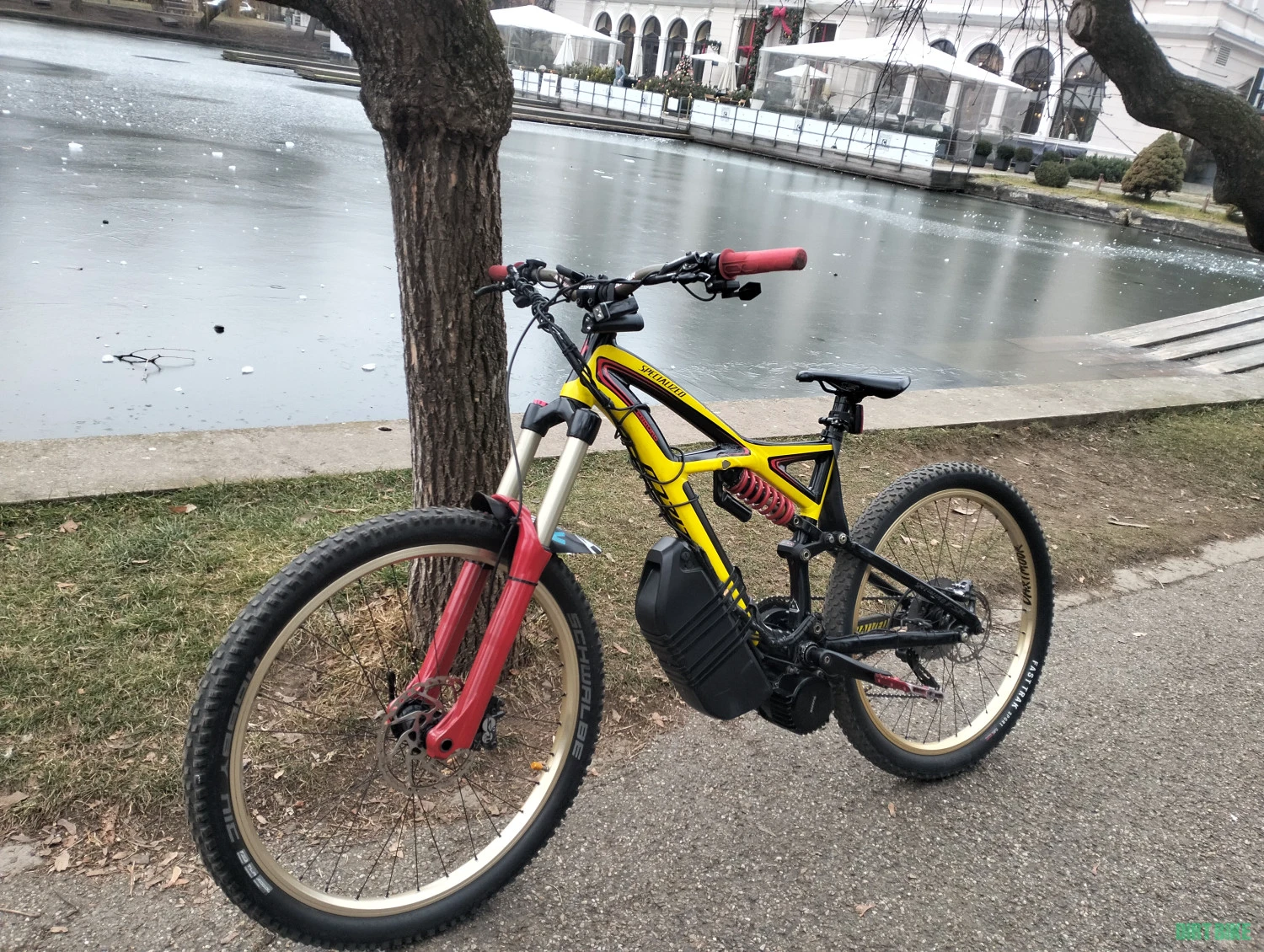 3. Specialized Enduro E-bike , cu motor bafang si baterie 52V 20ah, 1040Wh