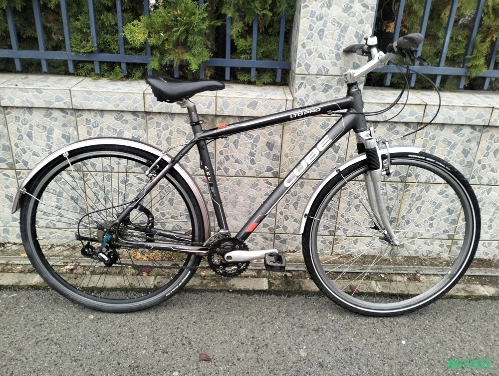 5. Bicicleta de oraș "Cube CLS LTD Pro" , cadru aluminiu, mărime L