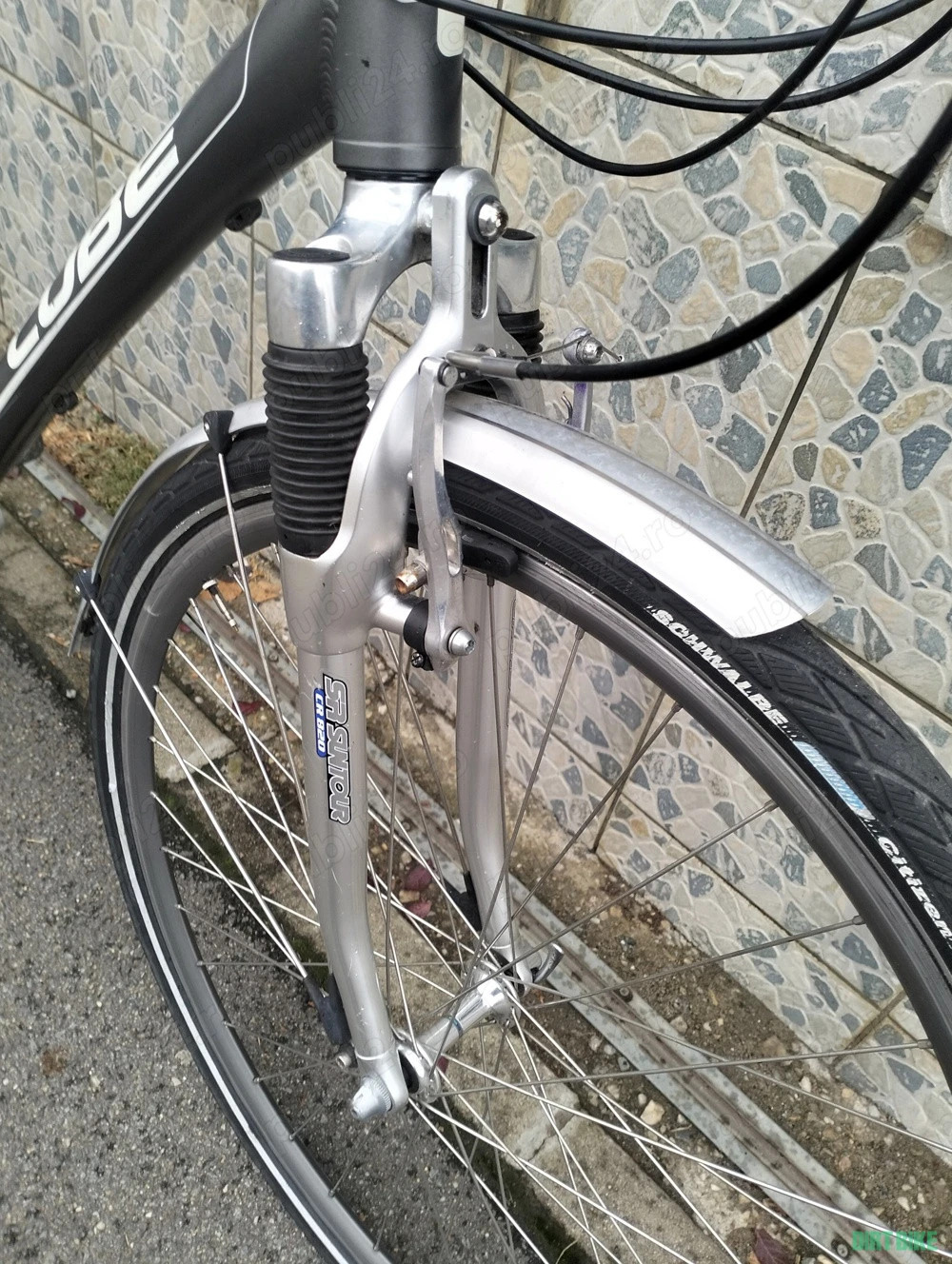 7. Bicicleta de oraș "Cube CLS LTD Pro" , cadru aluminiu, mărime L