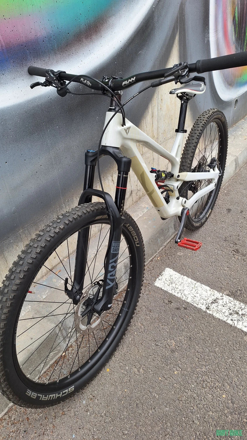 1. YT JEFFSY 29 CARBON Yari Fox xt slx