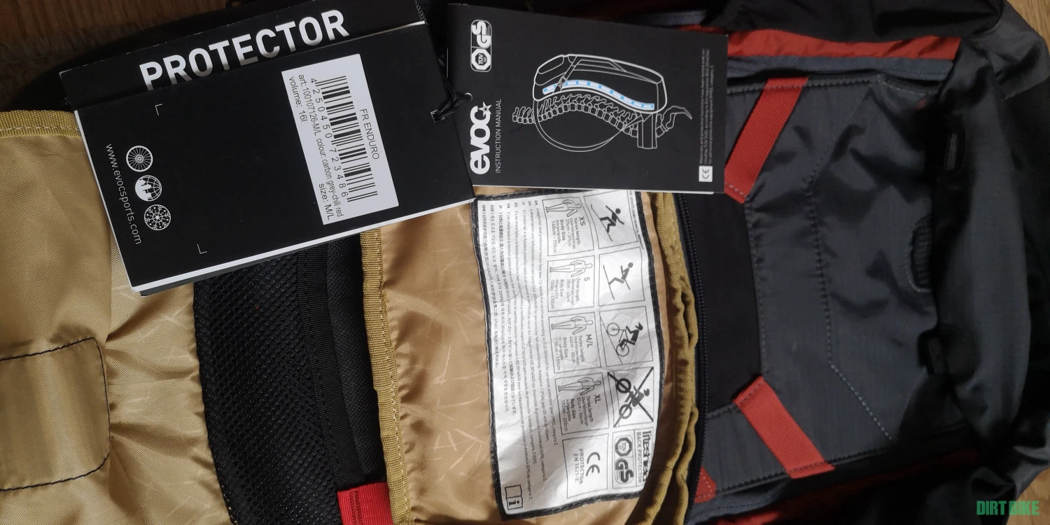 1. Evoc FR Enduro 16l Rucksack Protector
