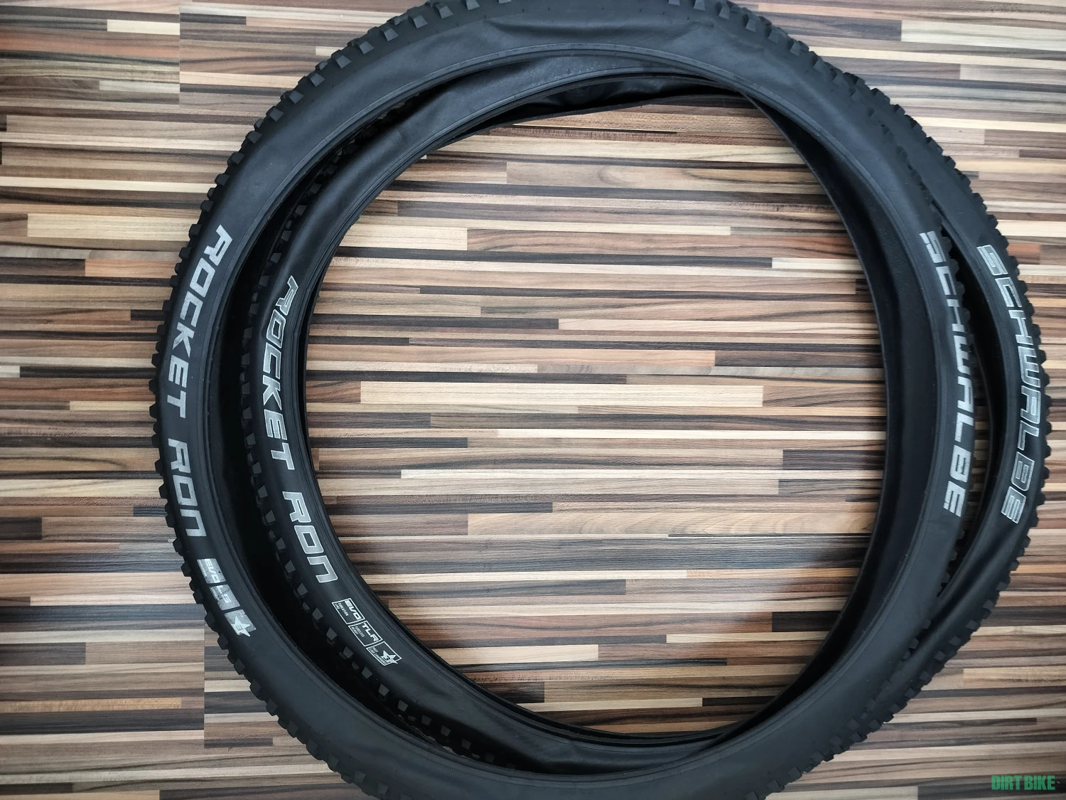 1. Cauciucuri Schwalbe Rocket Ron Evo 29x2.25