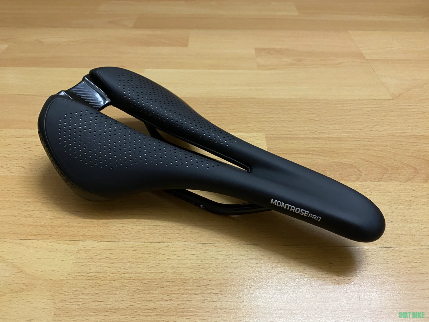 1. Bontrager Montrose Pro Carbon 168g