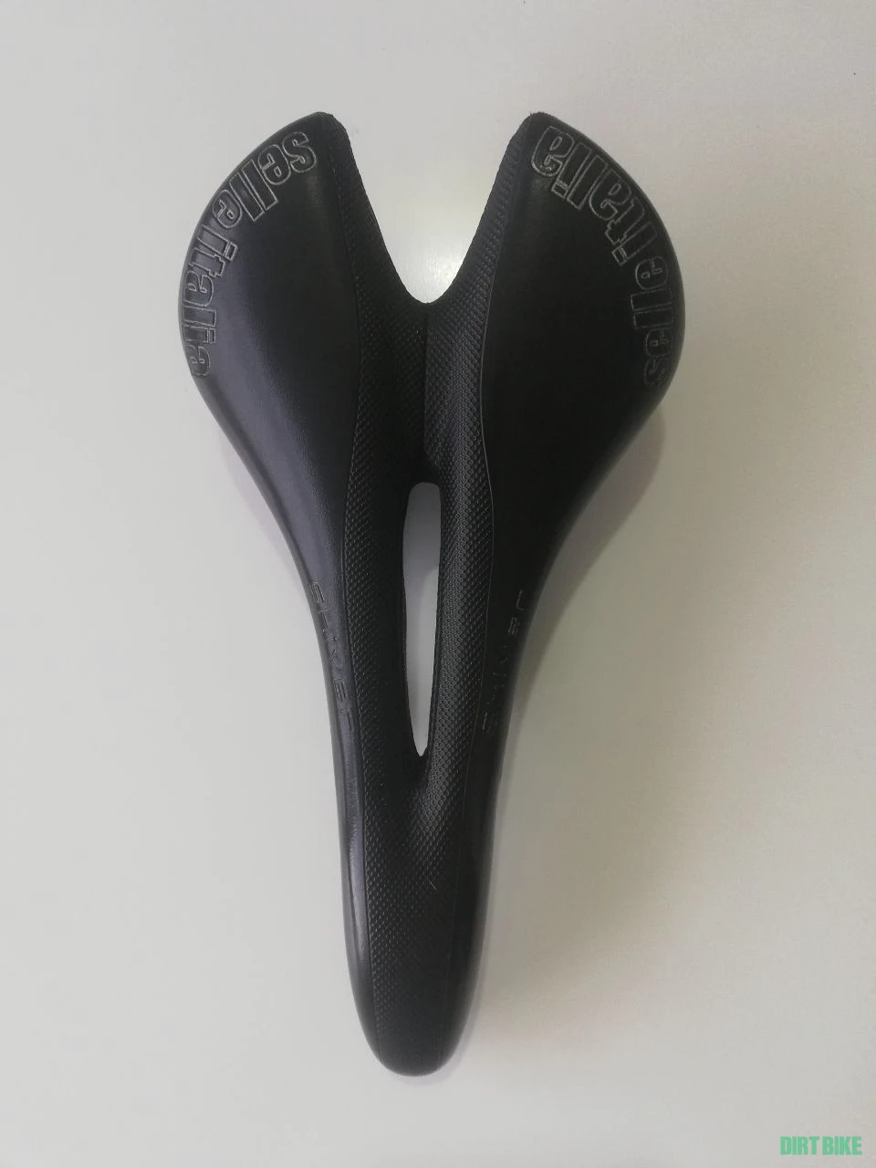 1. Sa Selle Italia Shiver Dual Flex Suspension