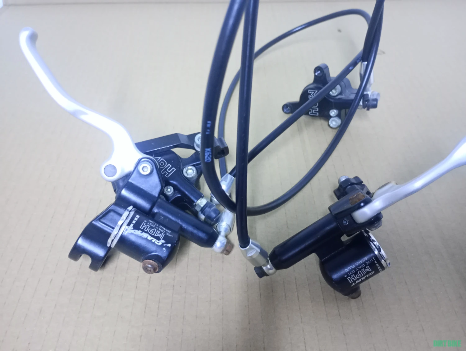 1. Set hidraulic disc Giant MPH........ reținut