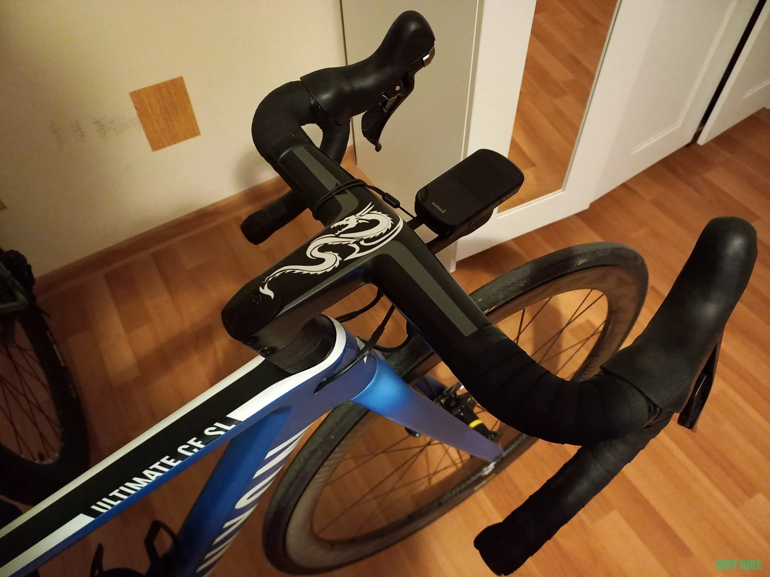 4. Bicicletă șosea Canyon