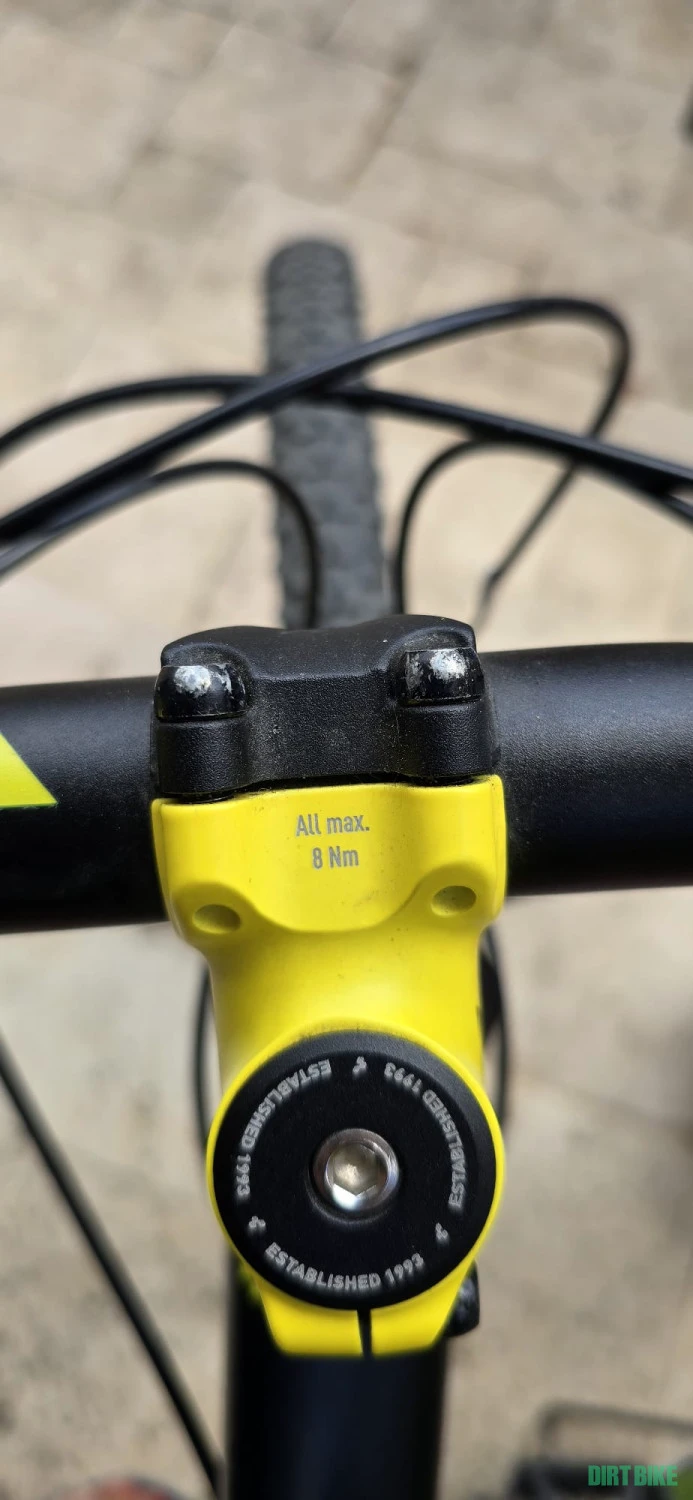 1. BICICLETA COPII CUBE ACID 260 Black Yellow 26