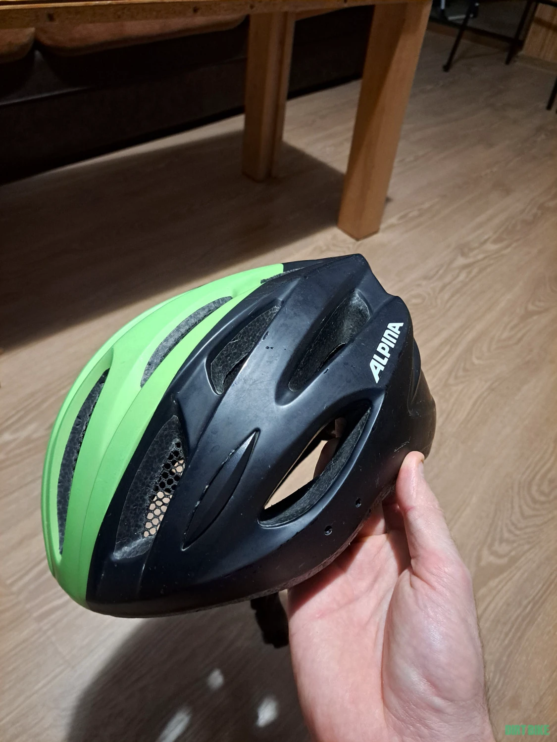 1. Cască bicicletă Alpina 54-58 cm