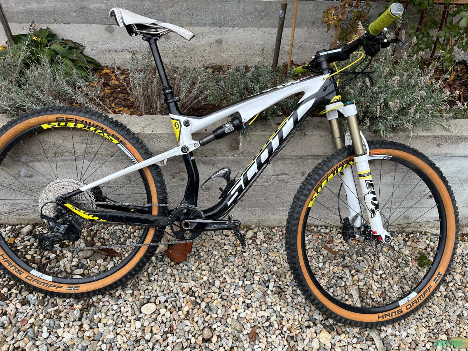 1. Bicicleta MTB full suspensioin SCOTT 27.5 marime M
