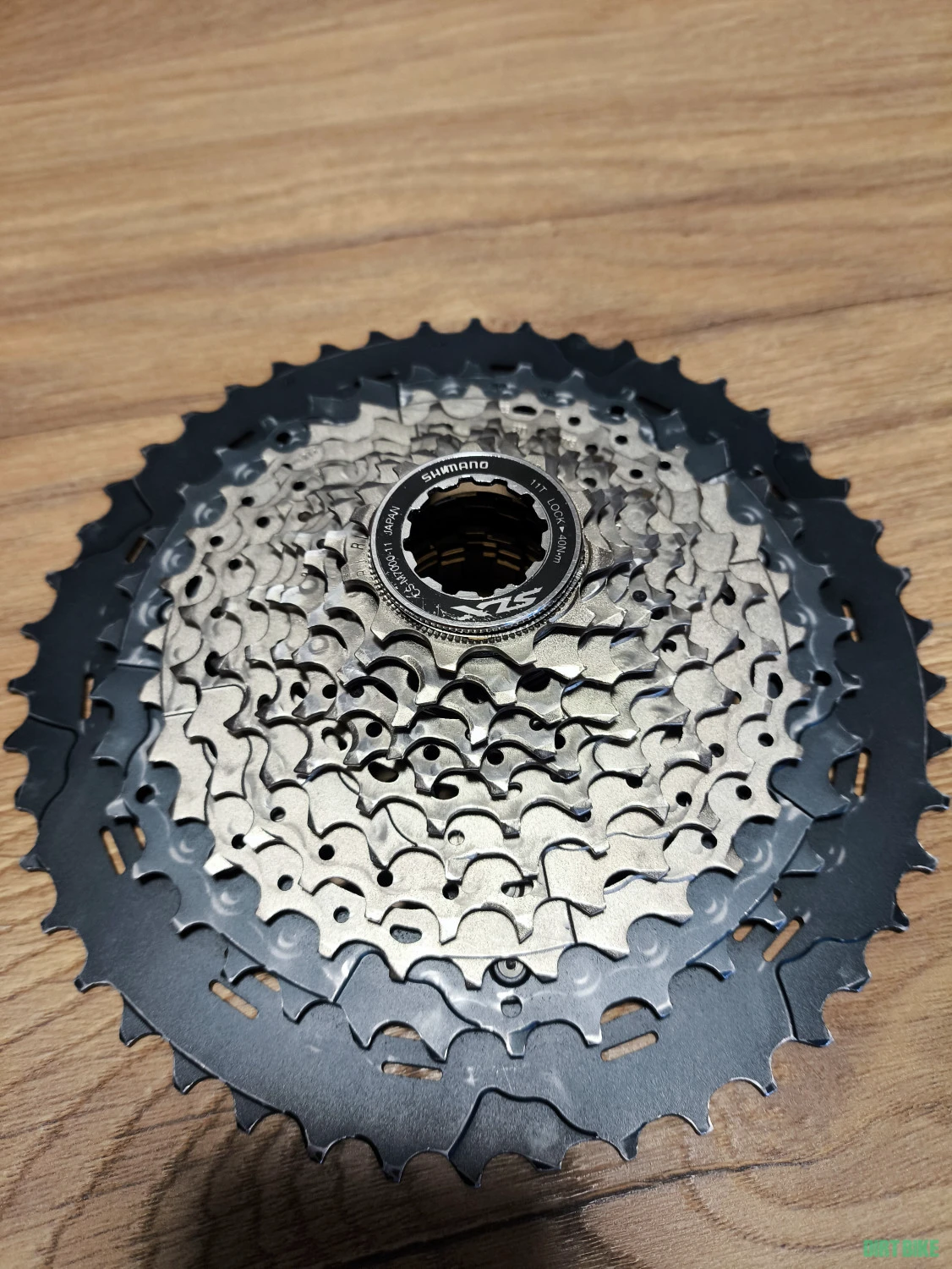 1. Pinioane shimano slx m7000 11-46t