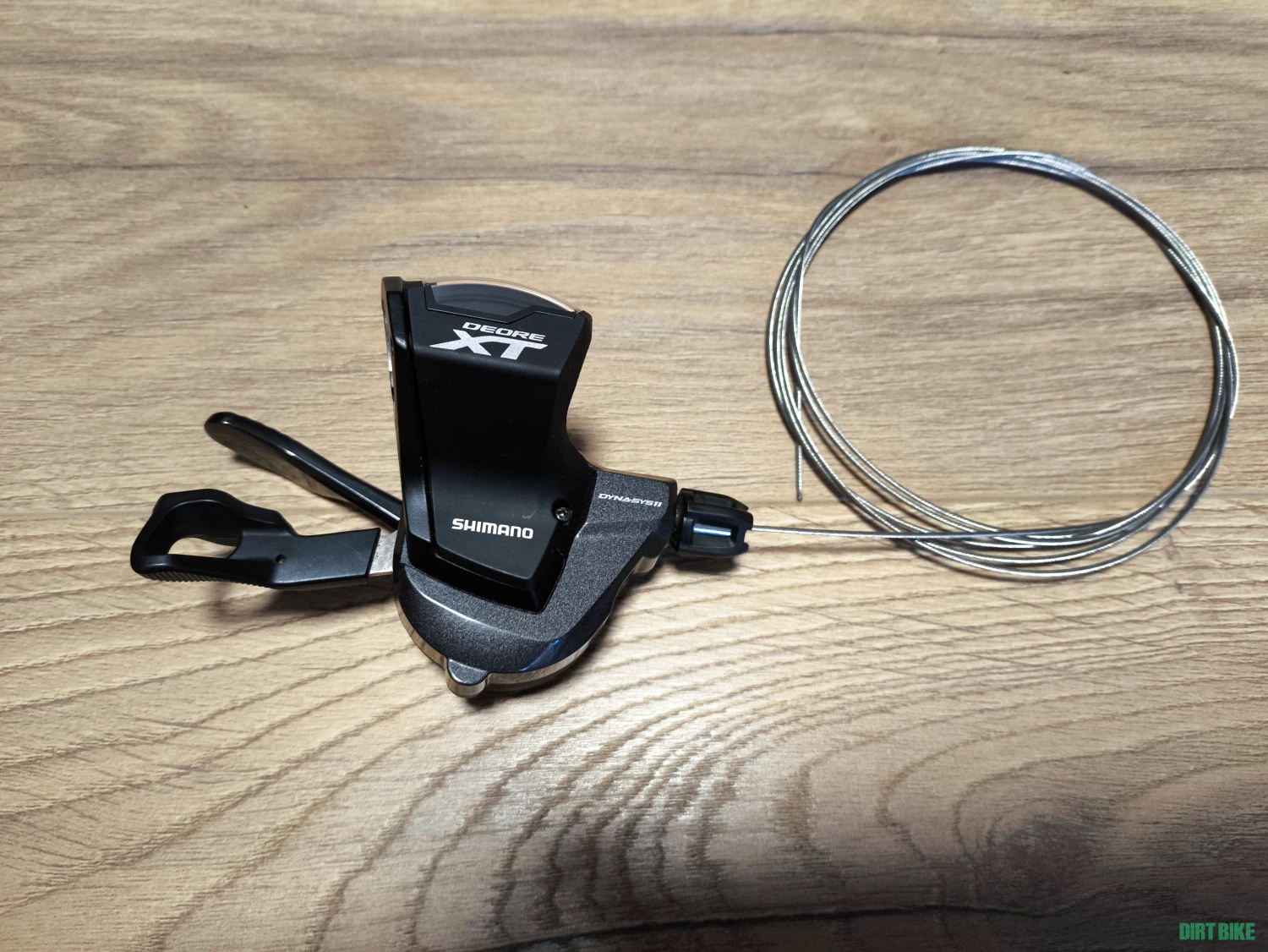 1. Maneta shimano xt m8000