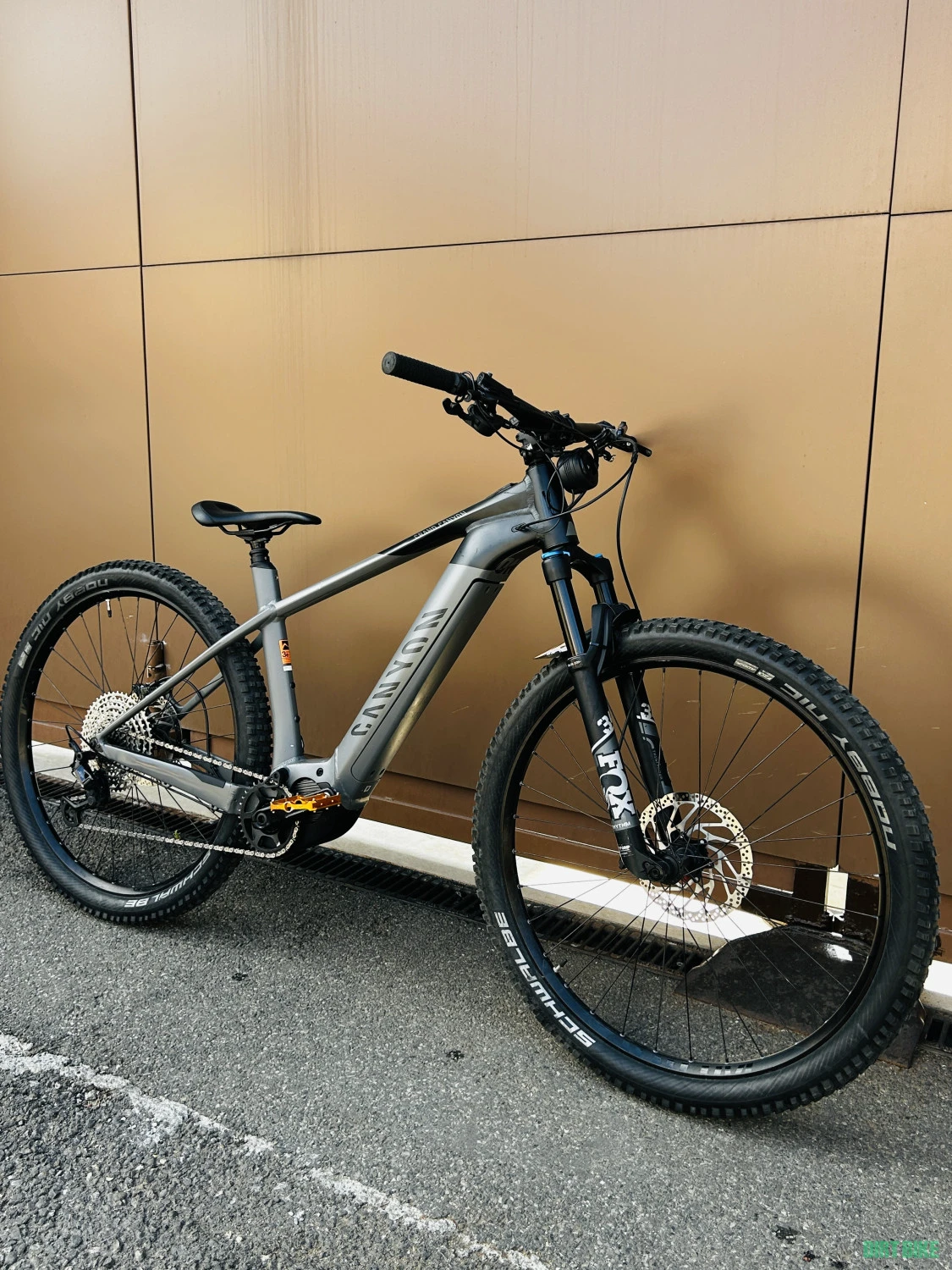 1. Canyon Grand On 9 Stealth E bike Speedbox