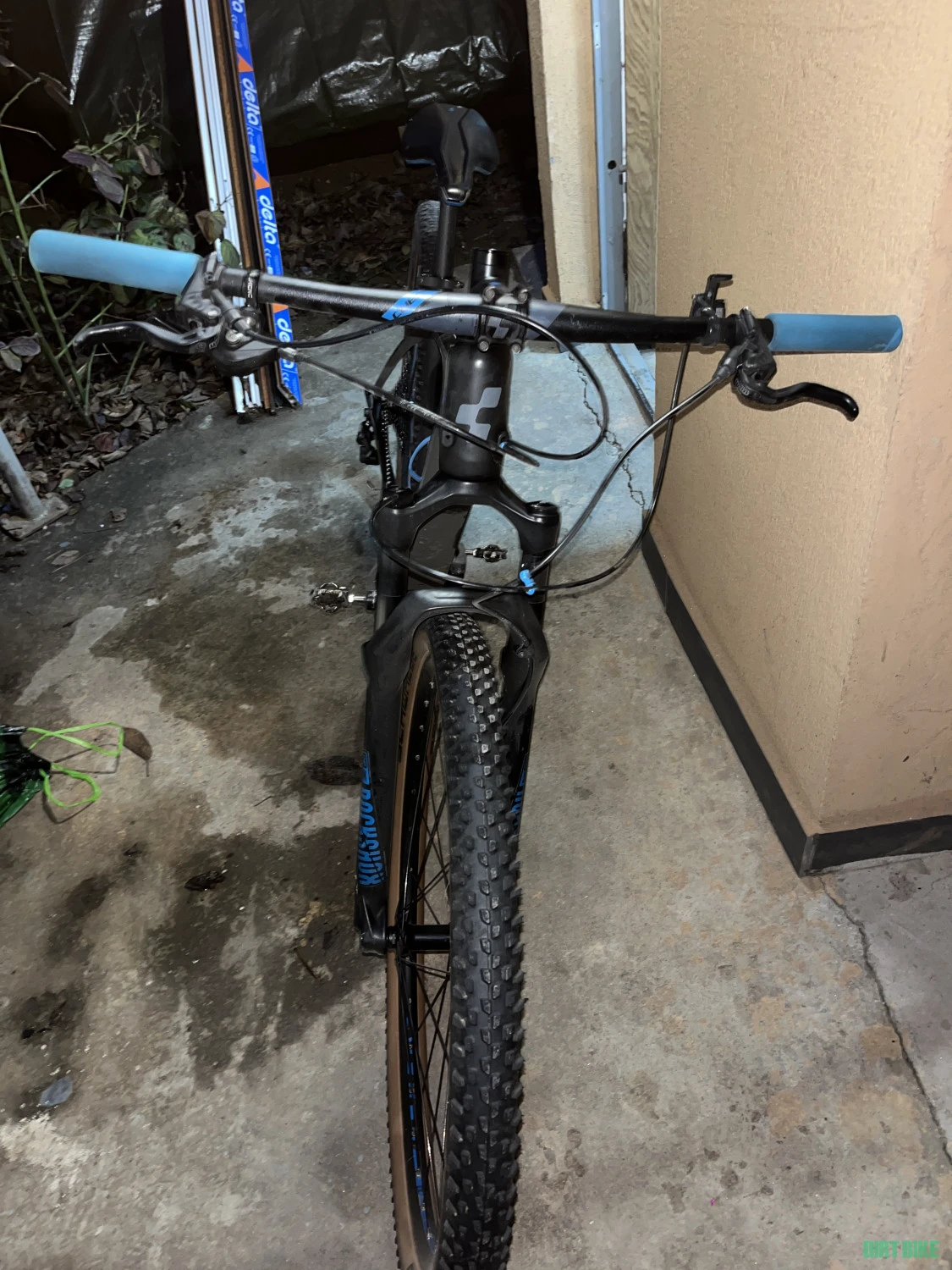 8. Bicicleta Cube Reaction Pro C:62 Carbon 2020