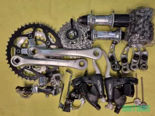 1. Piese groupset Deore XT