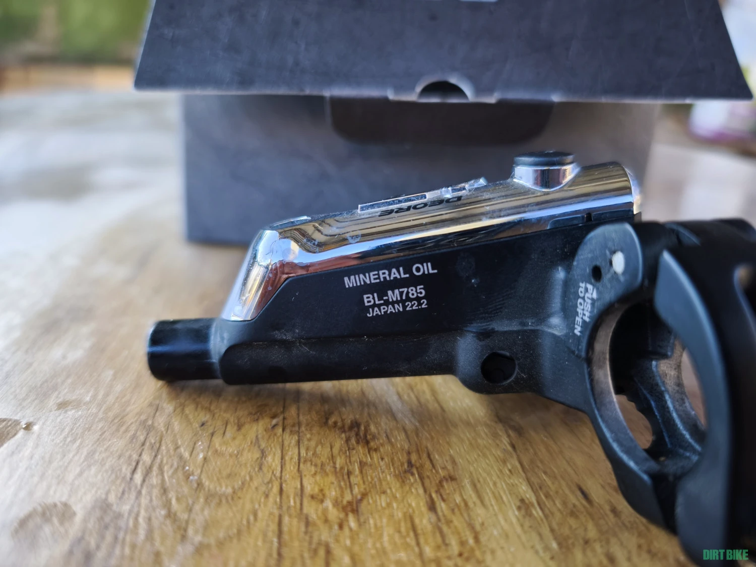 1. Manetă Shimano Deore XT M785 dreapta
