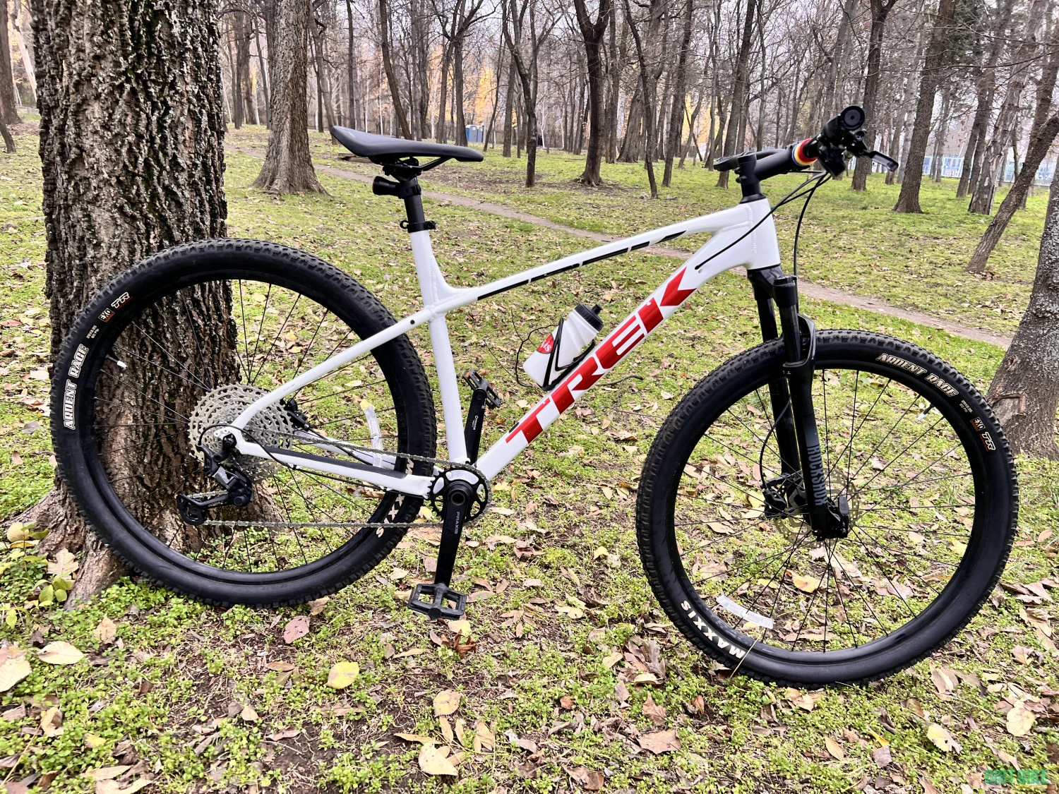 1. TREK X-CALIBER 8