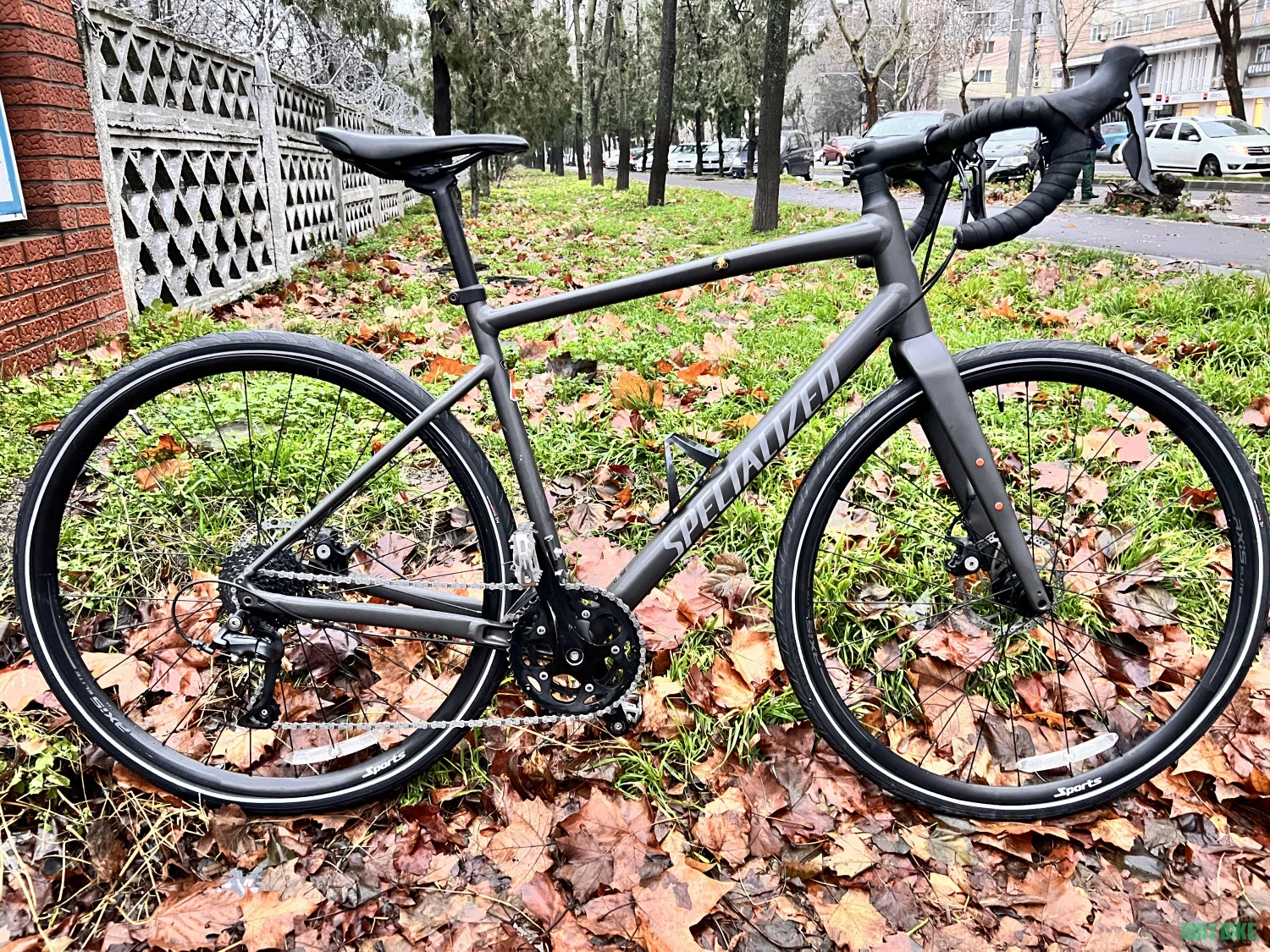 1. SPECIALIZED DIVERGE E5 2022