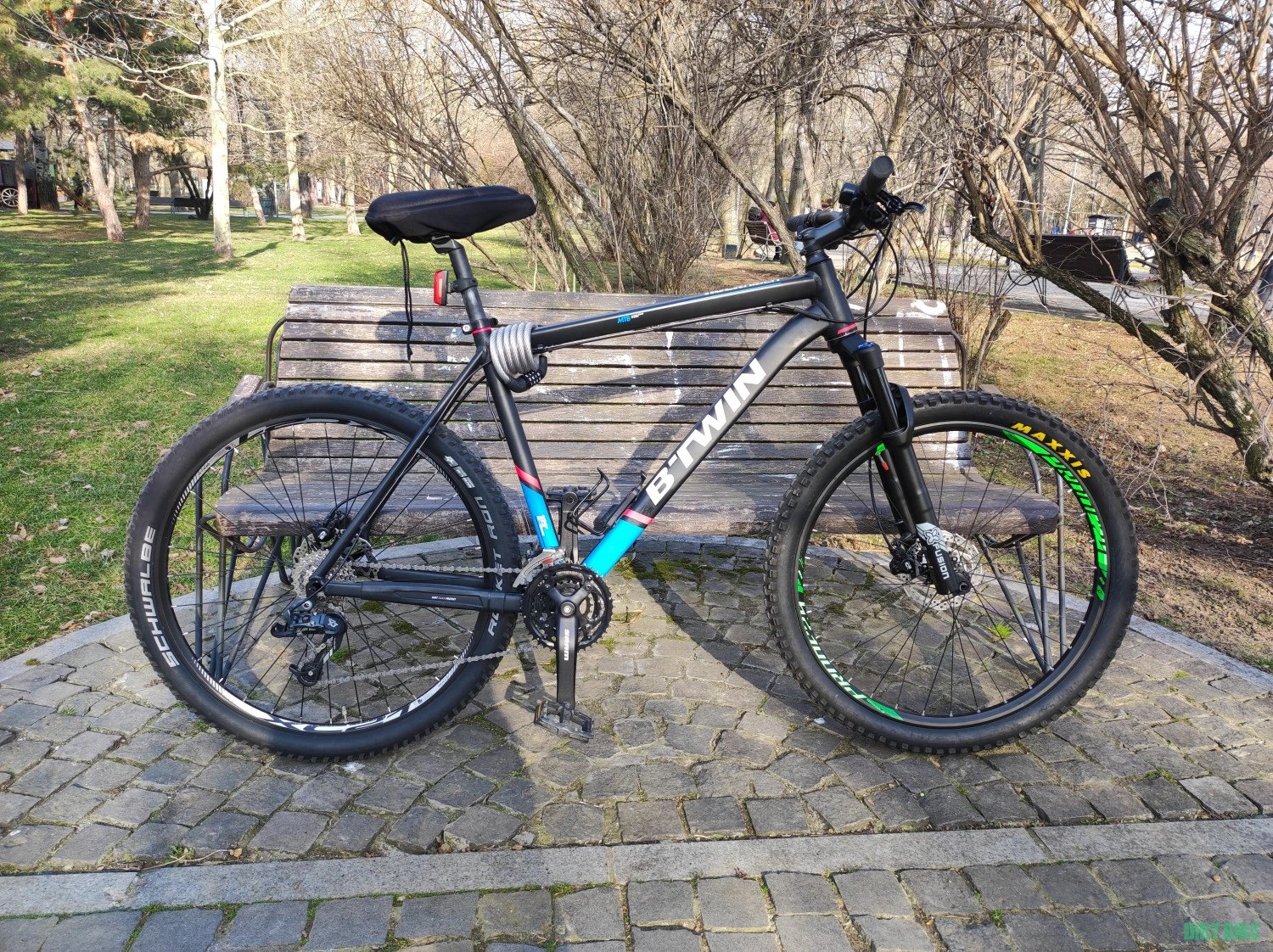 1. Bicicleta MTB Rockrider 560