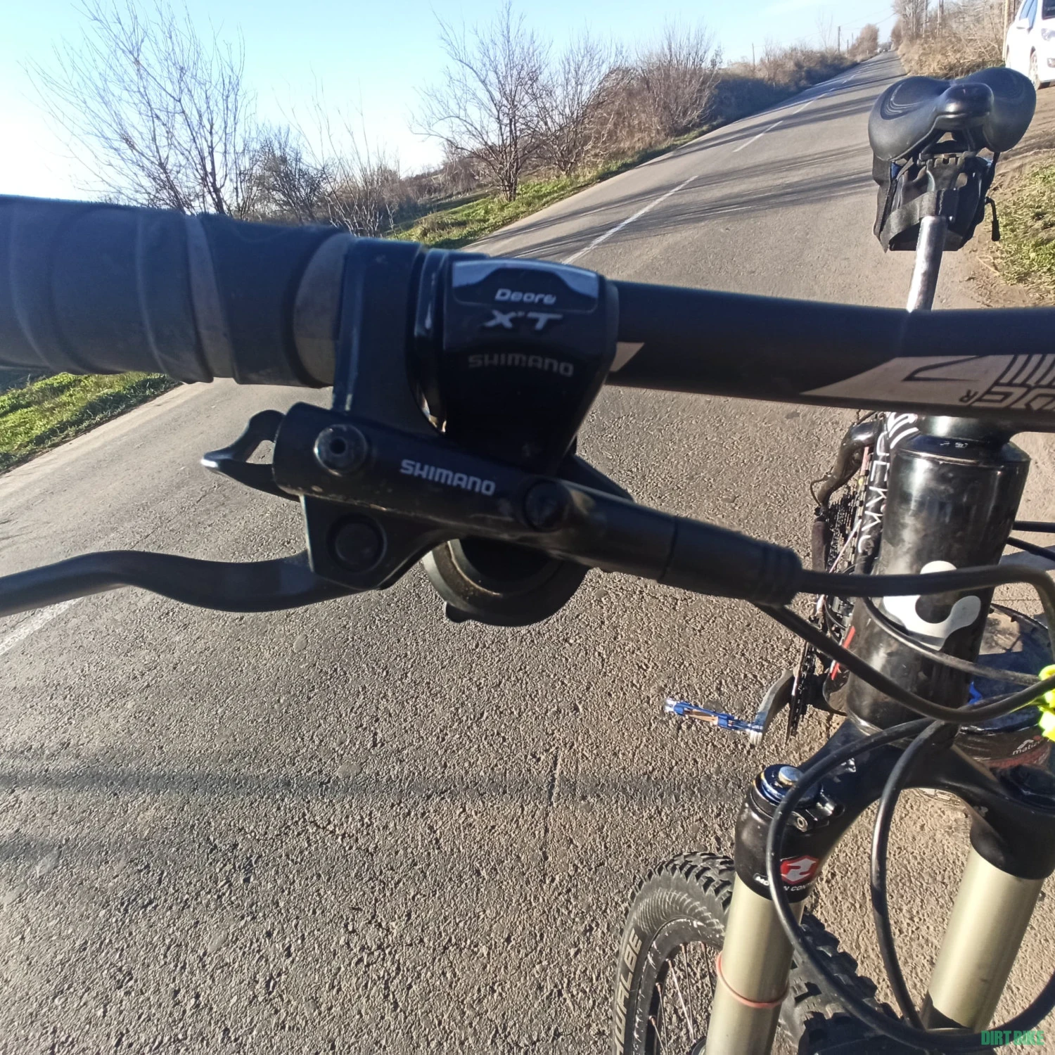 13. Vând bicicletă Gekko carbon