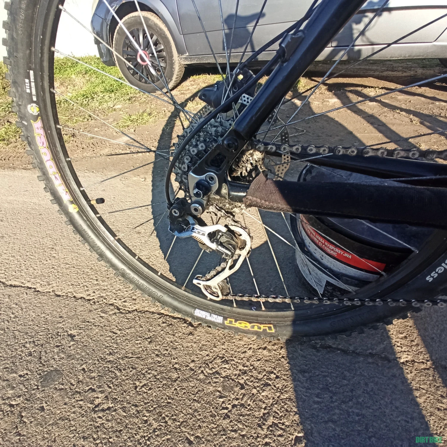 6. Vând bicicletă Gekko carbon