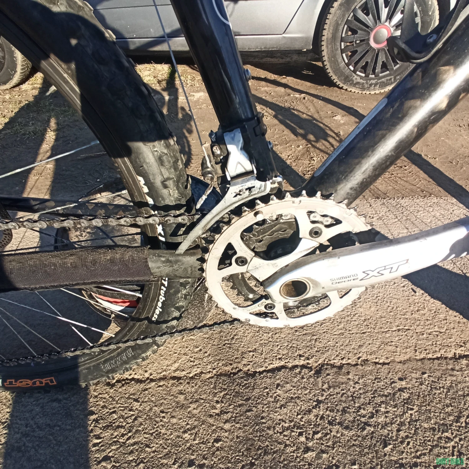 11. Vând bicicletă Gekko carbon