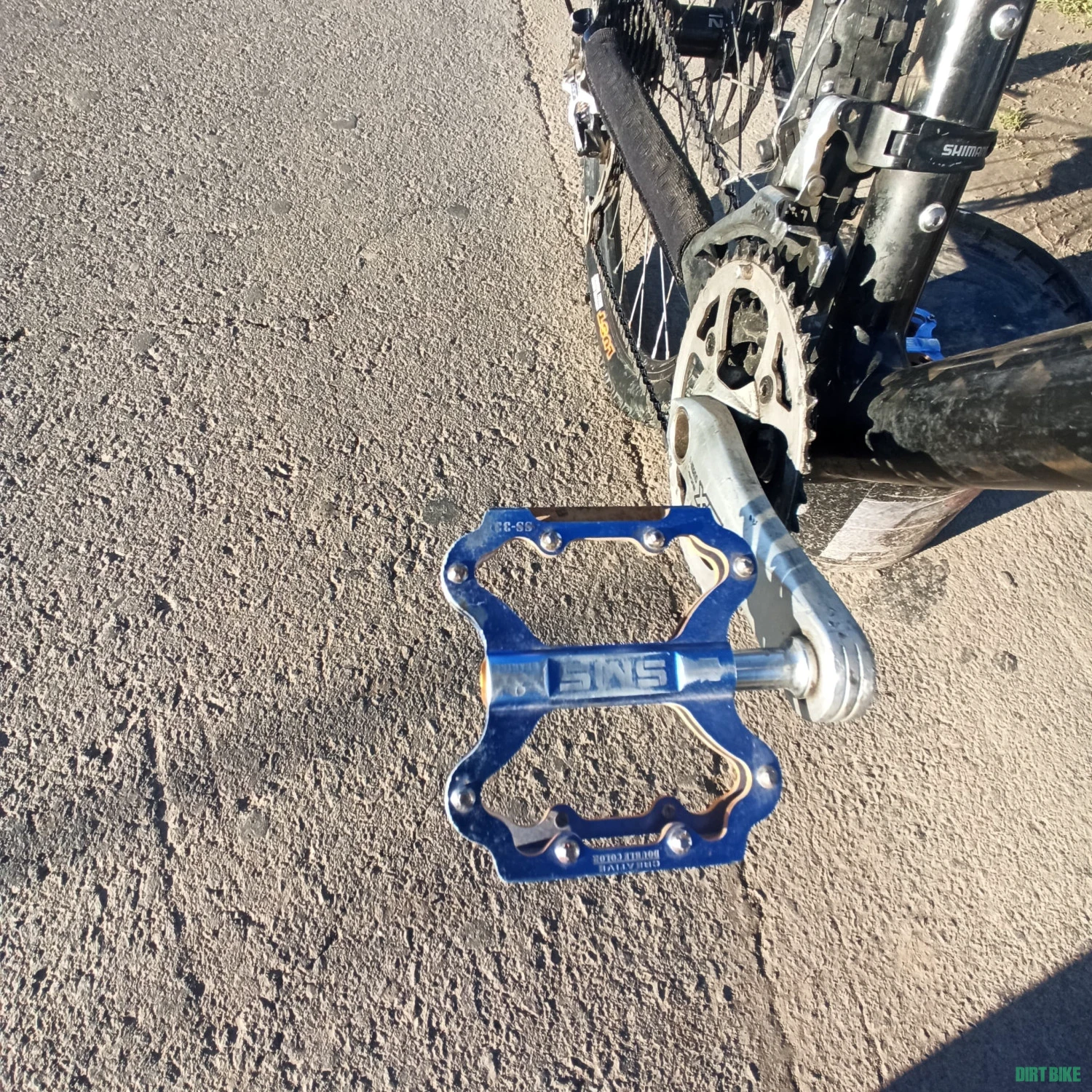 5. Vând bicicletă Gekko carbon